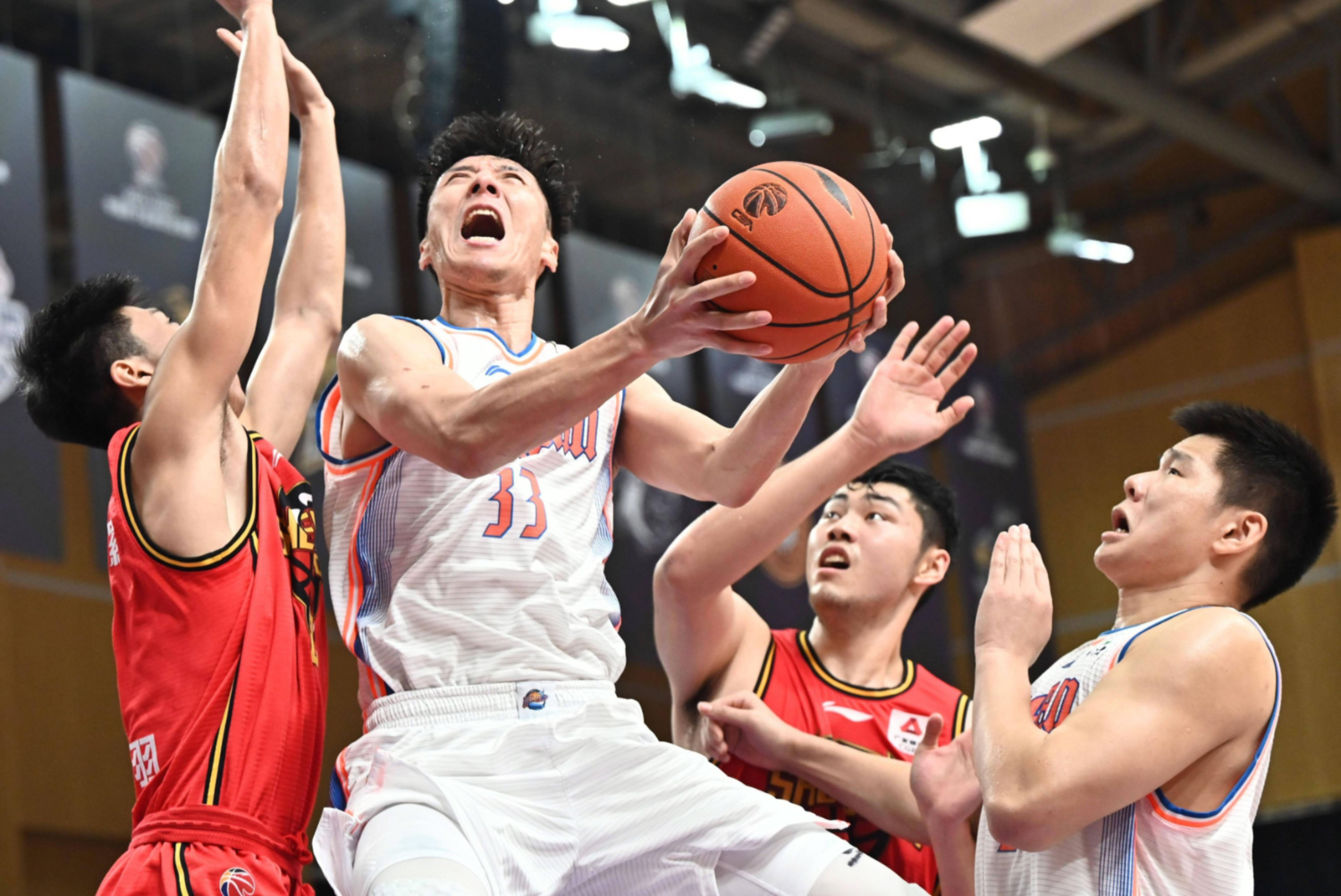 关于东部豪强战意昂扬，全队士气高涨备战的信息