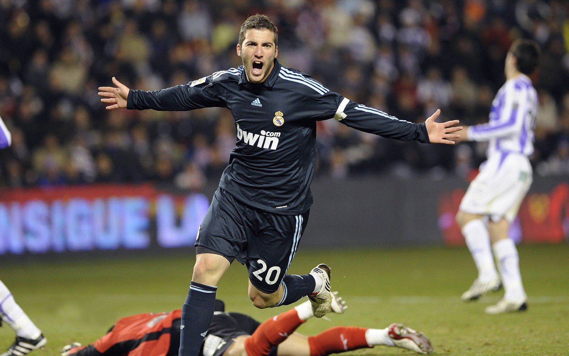 开云体育APP下载-英超争冠焦点战，AC米兰如何提前终结悬念？