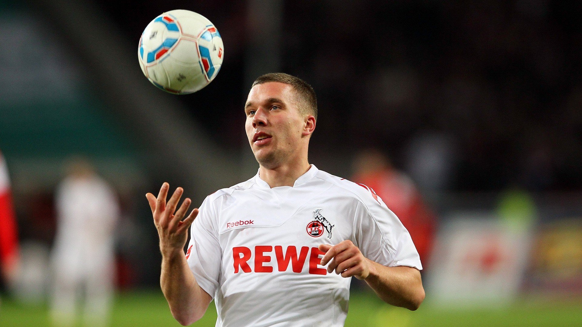 范戴克防线爆发定乾坤,葡萄牙争冠战险胜哥斯达黎加